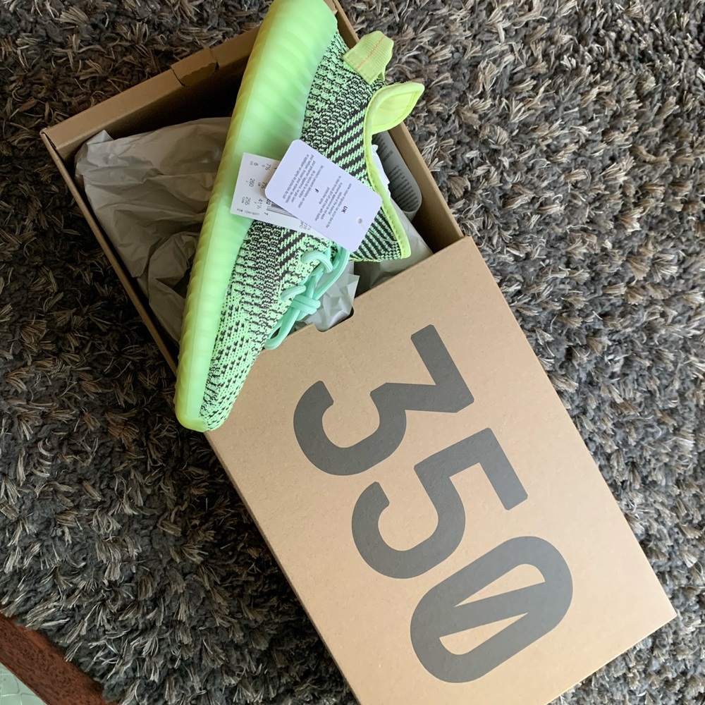Yeezy boost 350 v 2